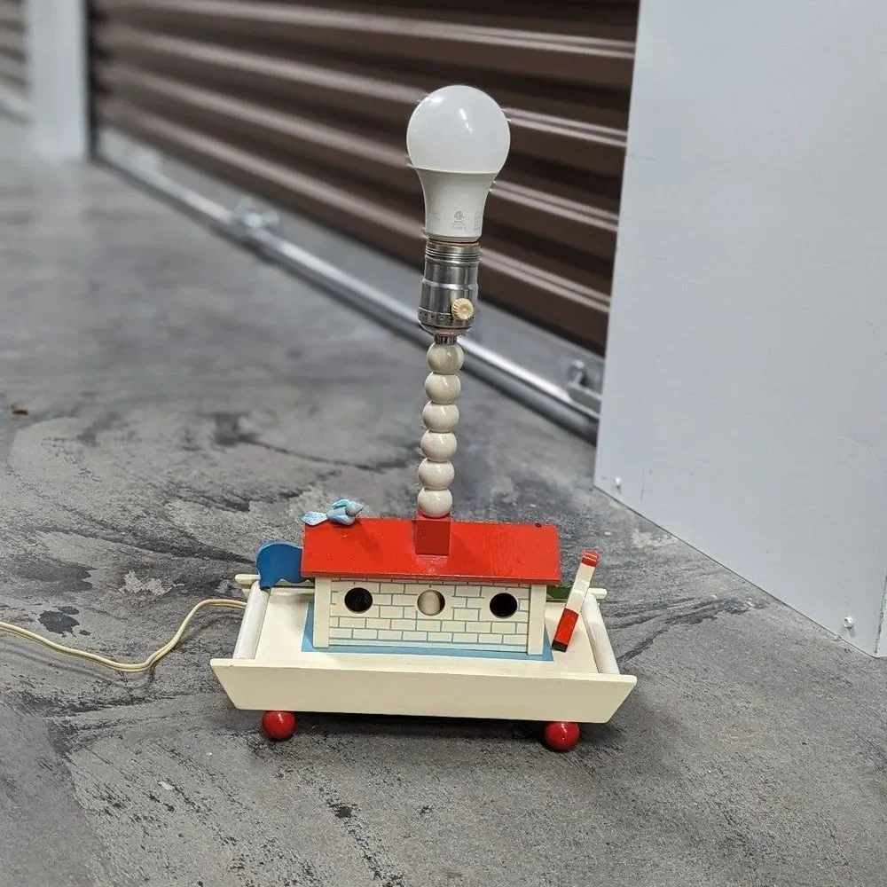 Vintage Children's Wooden Animal Boat Lamp w Three‎ Light Settings